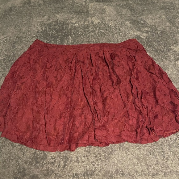 Lace skirt - Picture 4 of 4